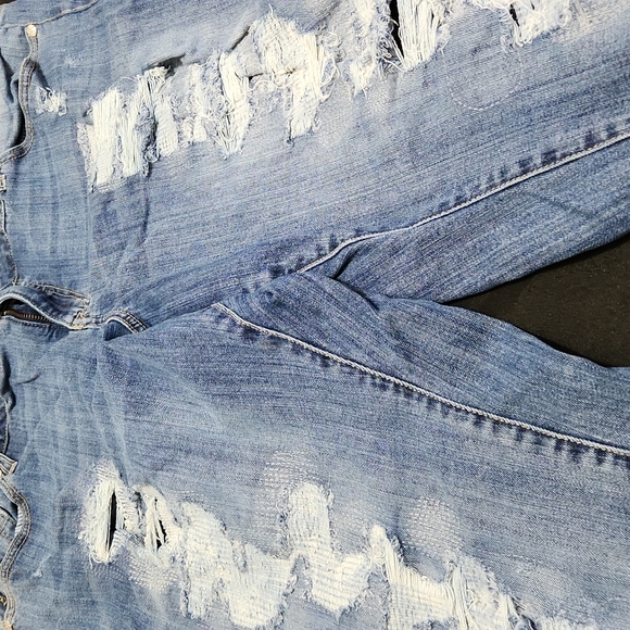 TORRID PREMIUM distressed denim size 24 EUC - Picture 3 of 5